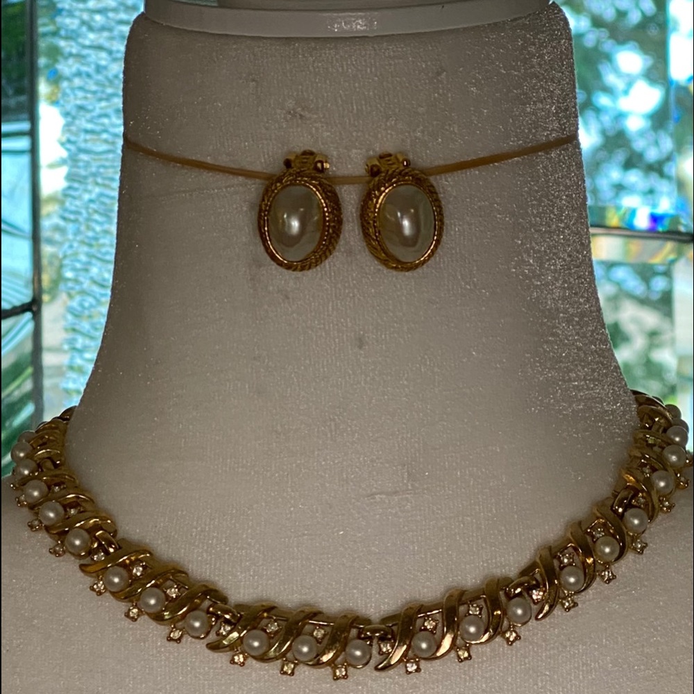 Necklace and earrings